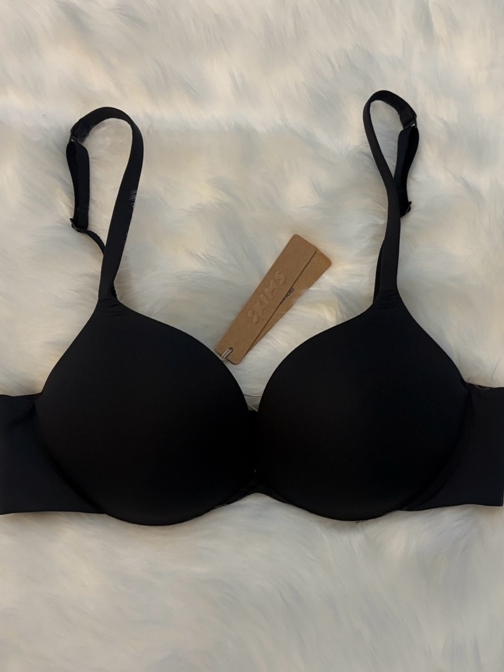 SKIMS Ultimate Push Up Plunge Bra